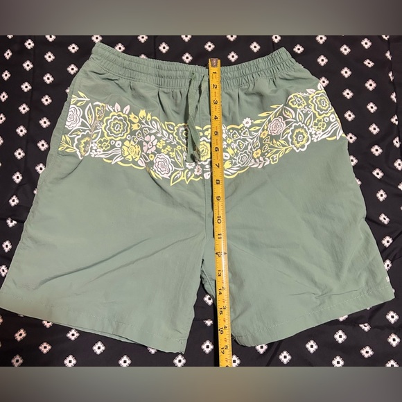 Free Assembly kids light green w/ floral pattern Swim shorts- size 14/16 - Picture 3 of 8